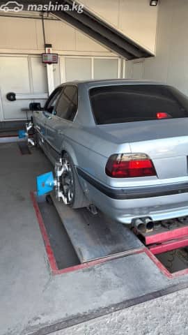 BMW 7 серии III (E38) Рестайлинг 740i 4.4 AT