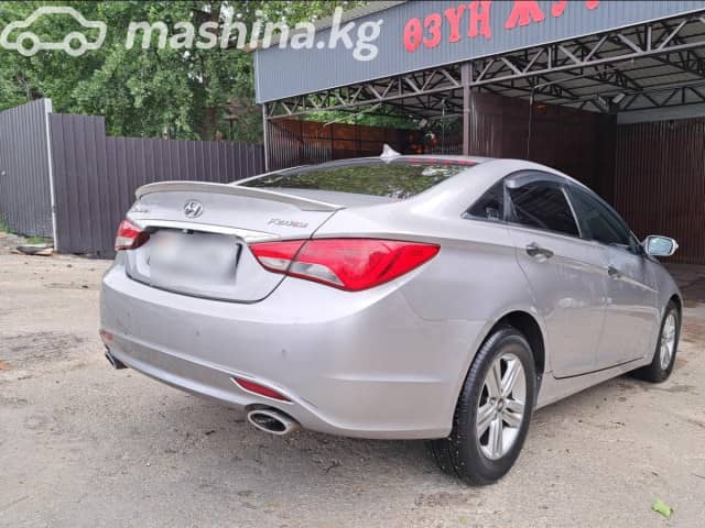 Hyundai Sonata VI (YF) 2.0 AT Газ