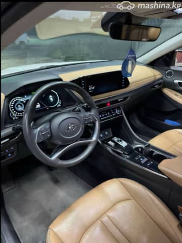 Hyundai Sonata VIII (DN8) 2.0 AT