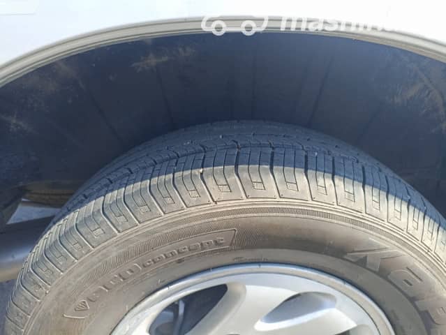 Toyota HiAce H100 2.4 AT