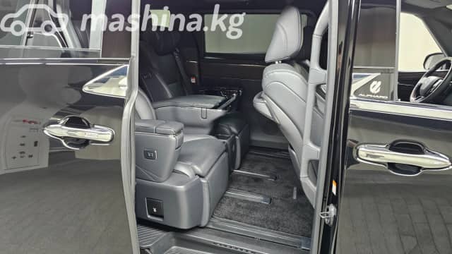 Toyota Alphard IV 2.5hyb CVT 4WD