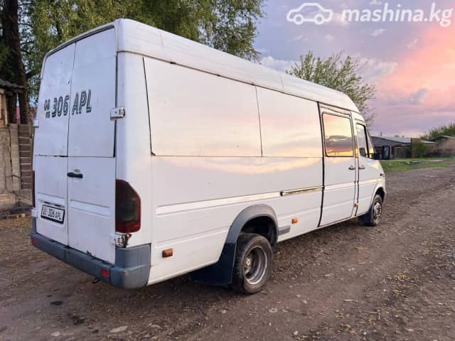 Mercedes-Benz Фургон (4х2)