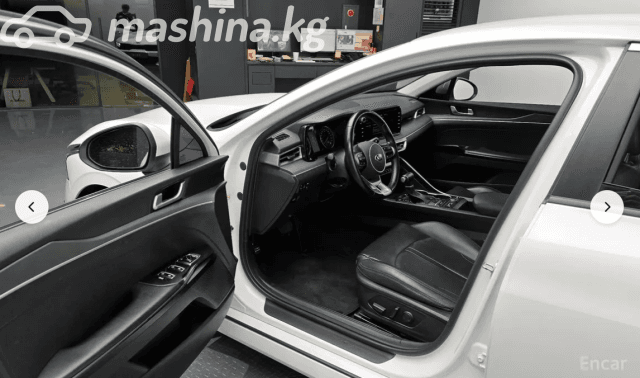 Kia K5 III LPi 2.0 AT