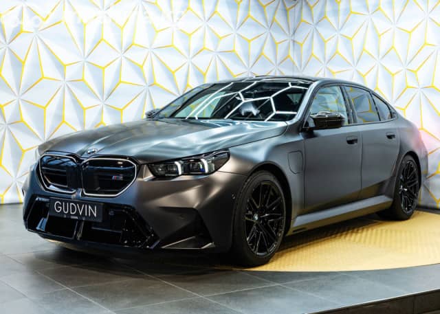 BMW M5 VII (G90) 4.4hyb AT 4WD