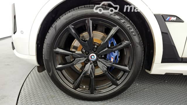 BMW X7 I (G07) Рестайлинг M60i 4.4 AT 4WD