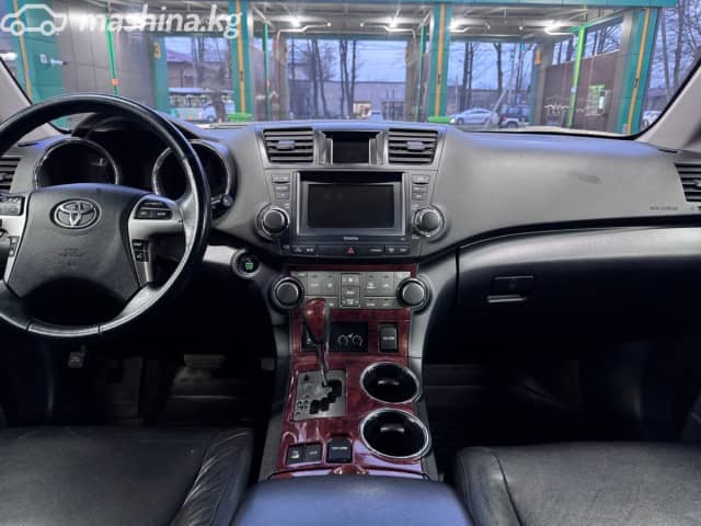 Toyota Highlander II (U40) Рестайлинг 3.5 AT 4WD
