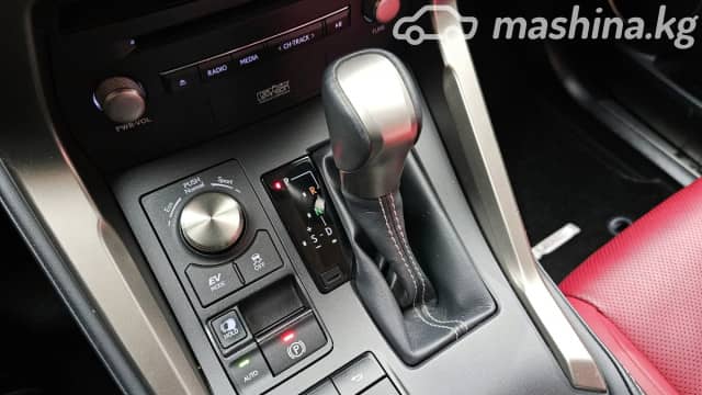 Lexus NX I Рестайлинг 300h 2.5hyb CVT 4WD