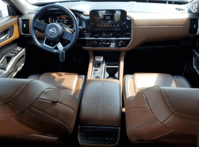 Nissan Pathfinder V 3.5 AT 4WD