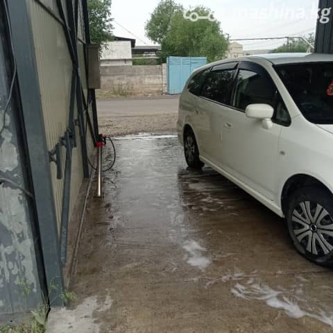 Honda Stream I Рестайлинг 1.7 AT