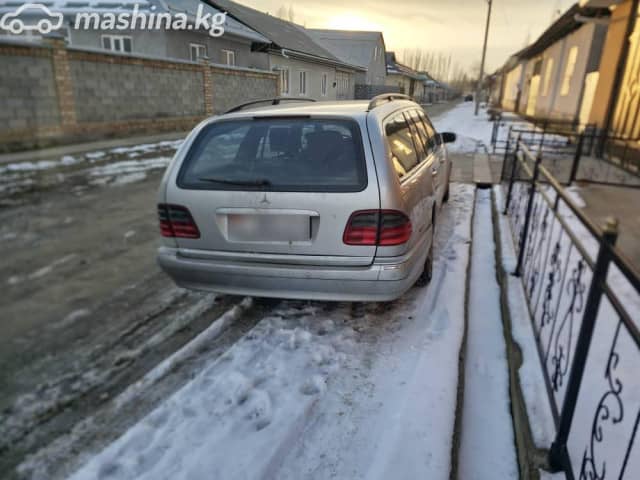Mercedes-Benz E-Класс II (W210, S210) Рестайлинг 220 2.2d AT
