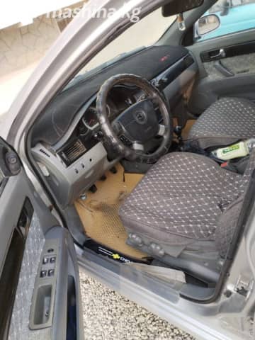 Chevrolet Lacetti 1.6 MT