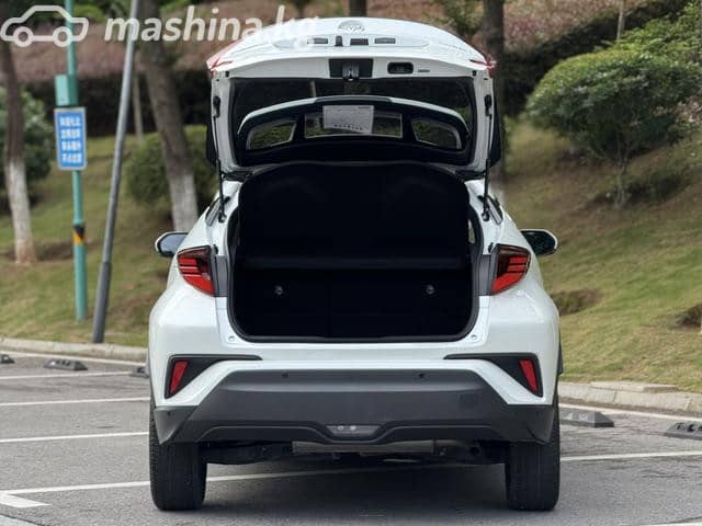 Toyota C-HR I Рестайлинг 2.0 CVT