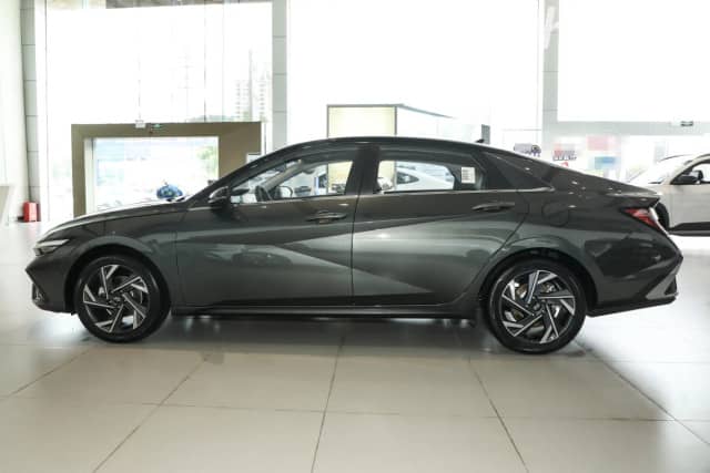 Hyundai Elantra VII (CN7) Рестайлинг 1.5 AMT
