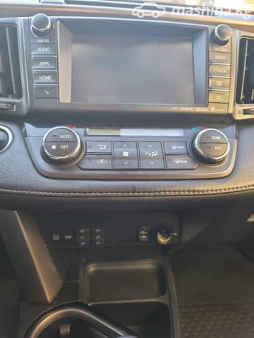 Toyota RAV4 IV (XA40) Рестайлинг 2.5 AT 4WD