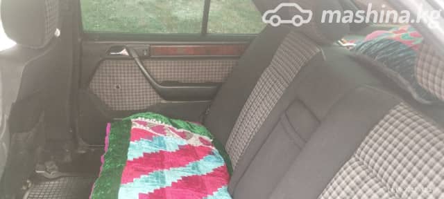 Mercedes-Benz E-Класс I (W124) 220 2.2 AT