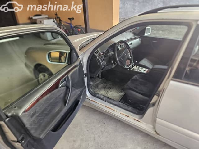 Mercedes-Benz E-Класс II (W210, S210) Рестайлинг 220 2.2d AT