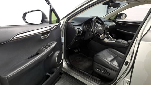 Lexus NX I Рестайлинг 300h 2.5hyb CVT 4WD