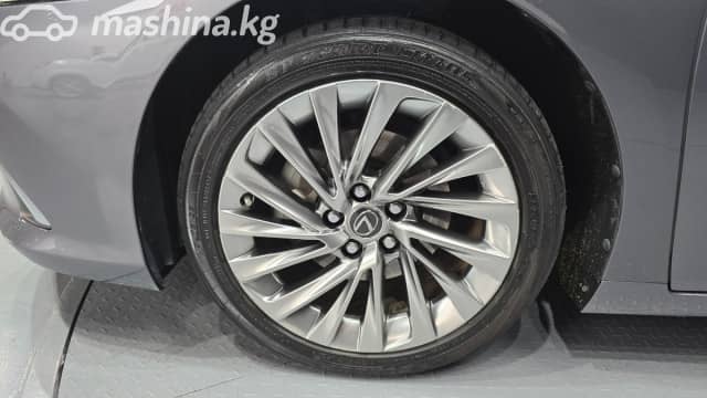Lexus ES VII 300h 2.5hyb CVT