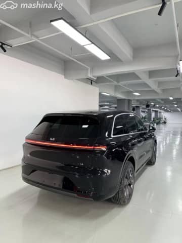 LiXiang L6 1.5hyb AT 4WD