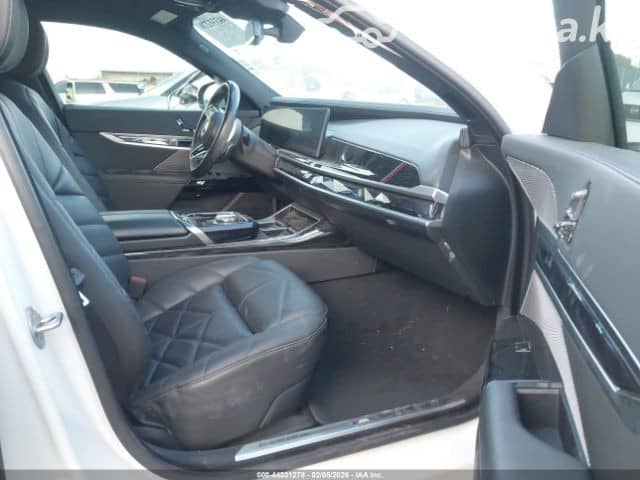 BMW 7 серии VII (G70) 740i 3.0 AT 4WD
