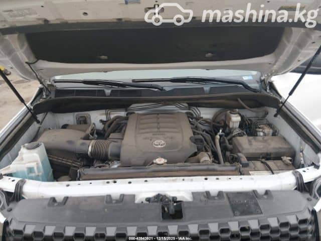 Toyota Tundra II Рестайлинг CrewMax 5.7 AT 4WD