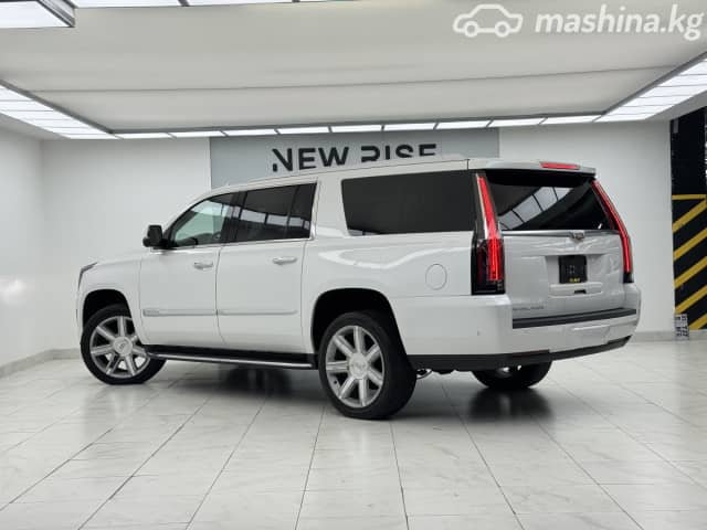 Cadillac Escalade IV ESV 6.2 AT 4WD
