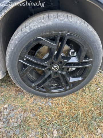 Volkswagen Tiguan III (China Market) 2.0 AMT 4WD