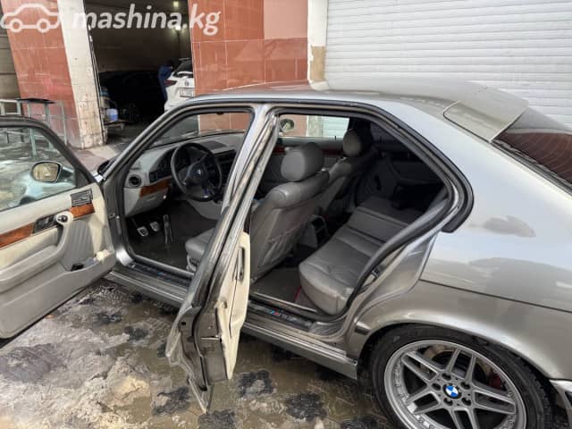 BMW 5 серии III (E34) 525i 2.5 MT