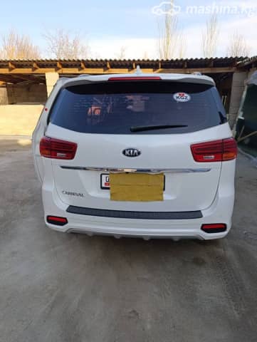 Kia Carnival III 2.2d AT