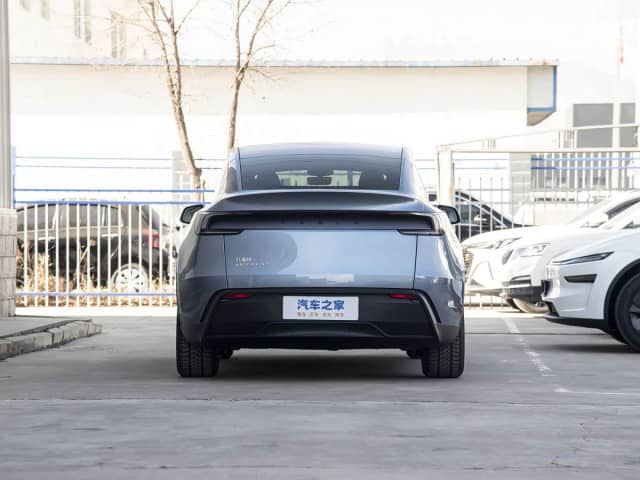 Tesla Model Y I Long Range Electro AT