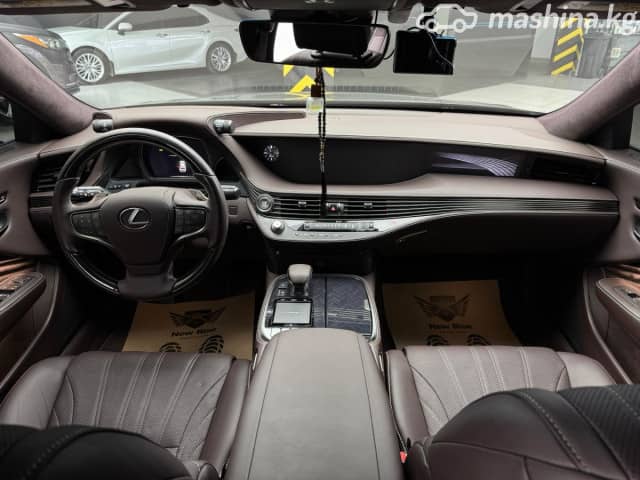 Lexus LS V 500 3.4 AT 4WD