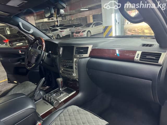 Lexus LX III Рестайлинг 570 5.7 AT 4WD