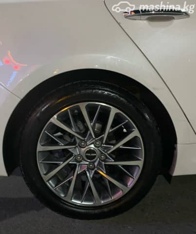 Kia K5 II 2.0 AT