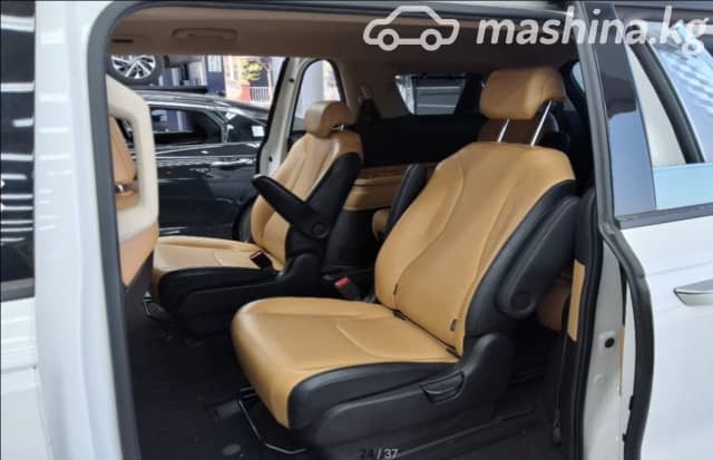 Kia Carnival IV 2.2d AT