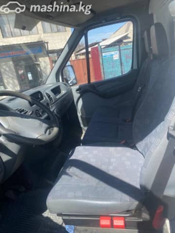 Mercedes-Benz Фургон (4х2)