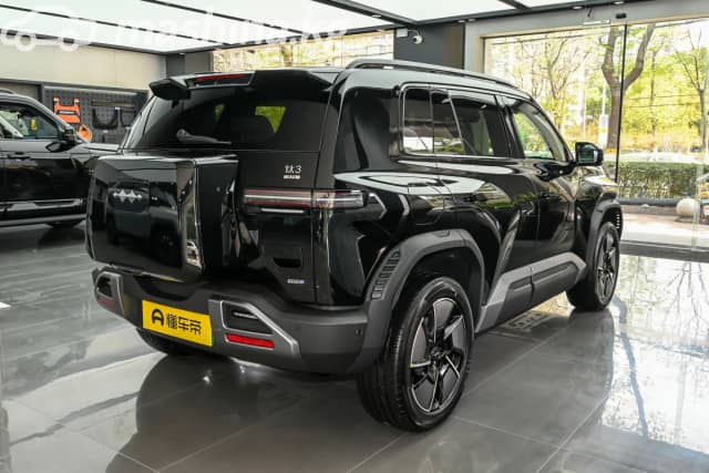 BYD FangChengBao Leopard 3 Electro AT 4WD