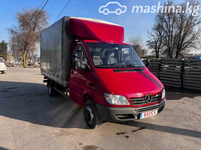 Mercedes-Benz Бортовой (4х2)
