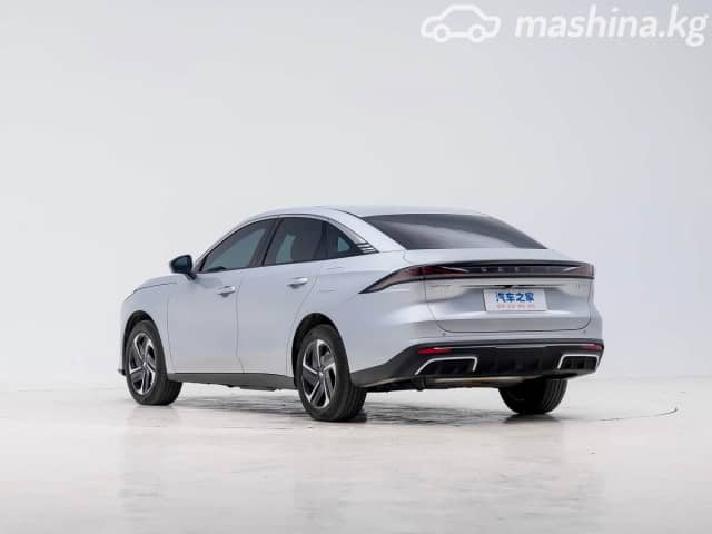 Geely Galaxy L6 60 km 1.5hyb AT