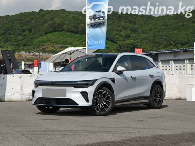 Lynk & Co 900 2.0hyb AT 4WD