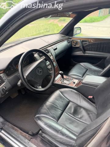Mercedes-Benz E-Класс II (W210, S210) 320 3.2 AT