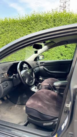 Toyota Avensis II 1.8 MT