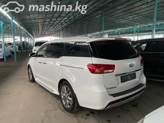 Kia Carnival III 2.2d AT