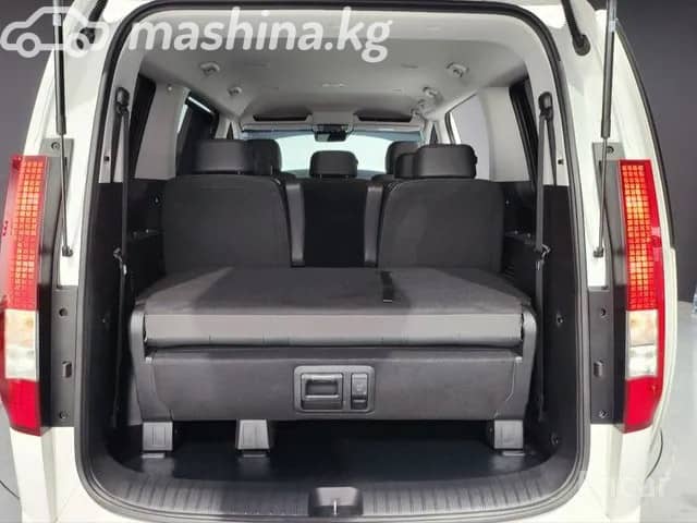 Hyundai Staria 1.6hyb AT