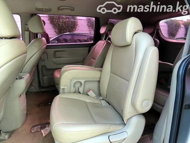 Kia Carnival III 2.2d AT