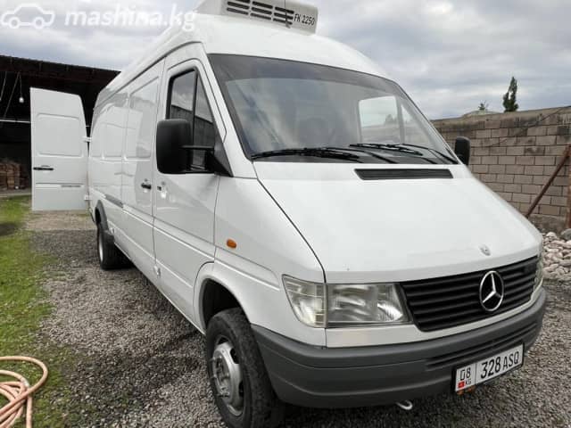 Mercedes-Benz Фургон (6х2)