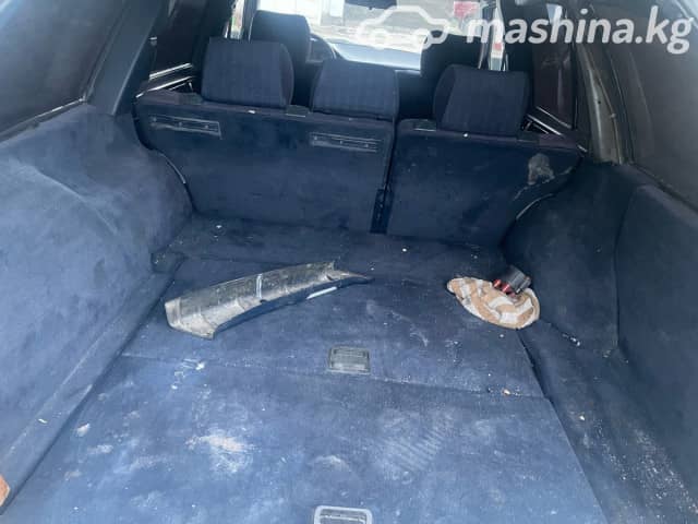 Mercedes-Benz W124 260 2.6 MT 4WD