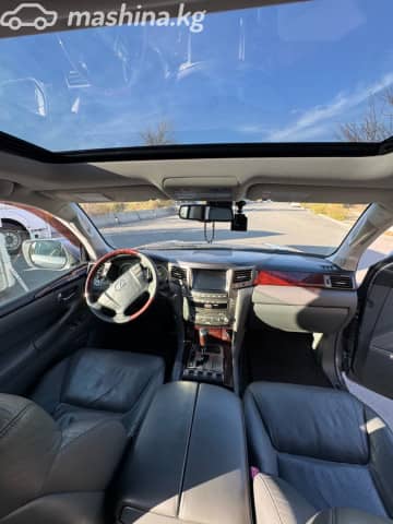 Lexus LX III 570 5.7 AT 4WD