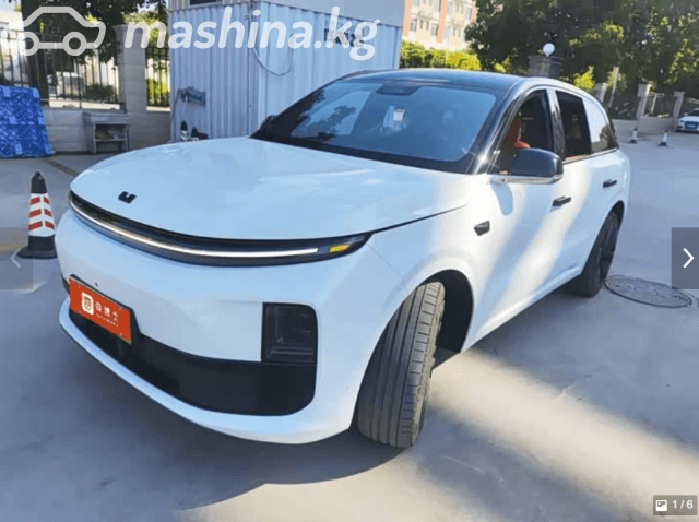 LiXiang L6 1.5hyb AT 4WD