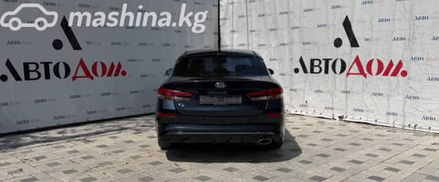 Kia K5 II 2.0 AT