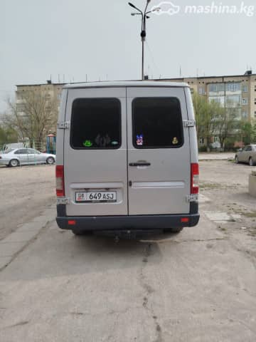 Mercedes-Benz Фургон (6х2)